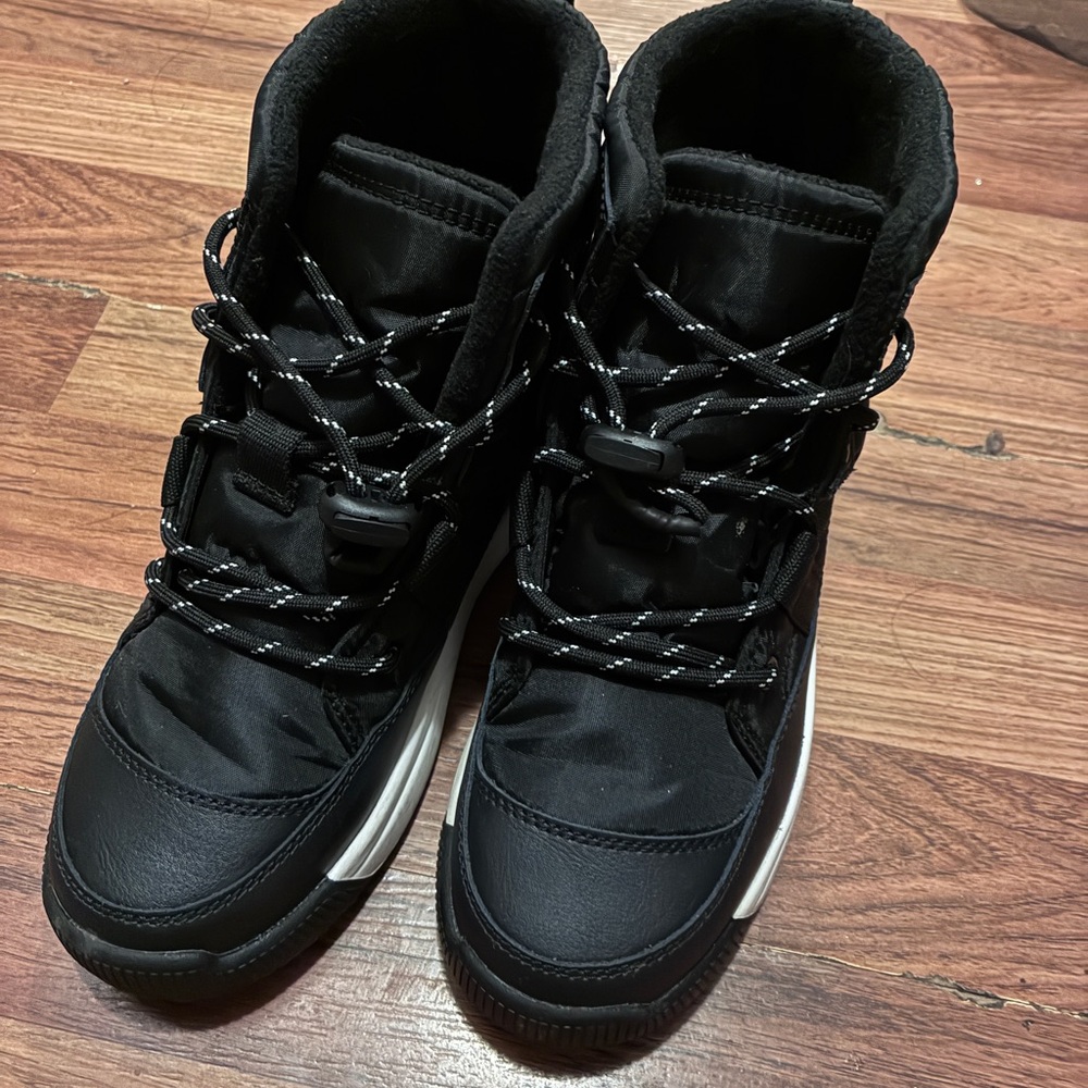 Sorel Black and White Ladies Snow Boots